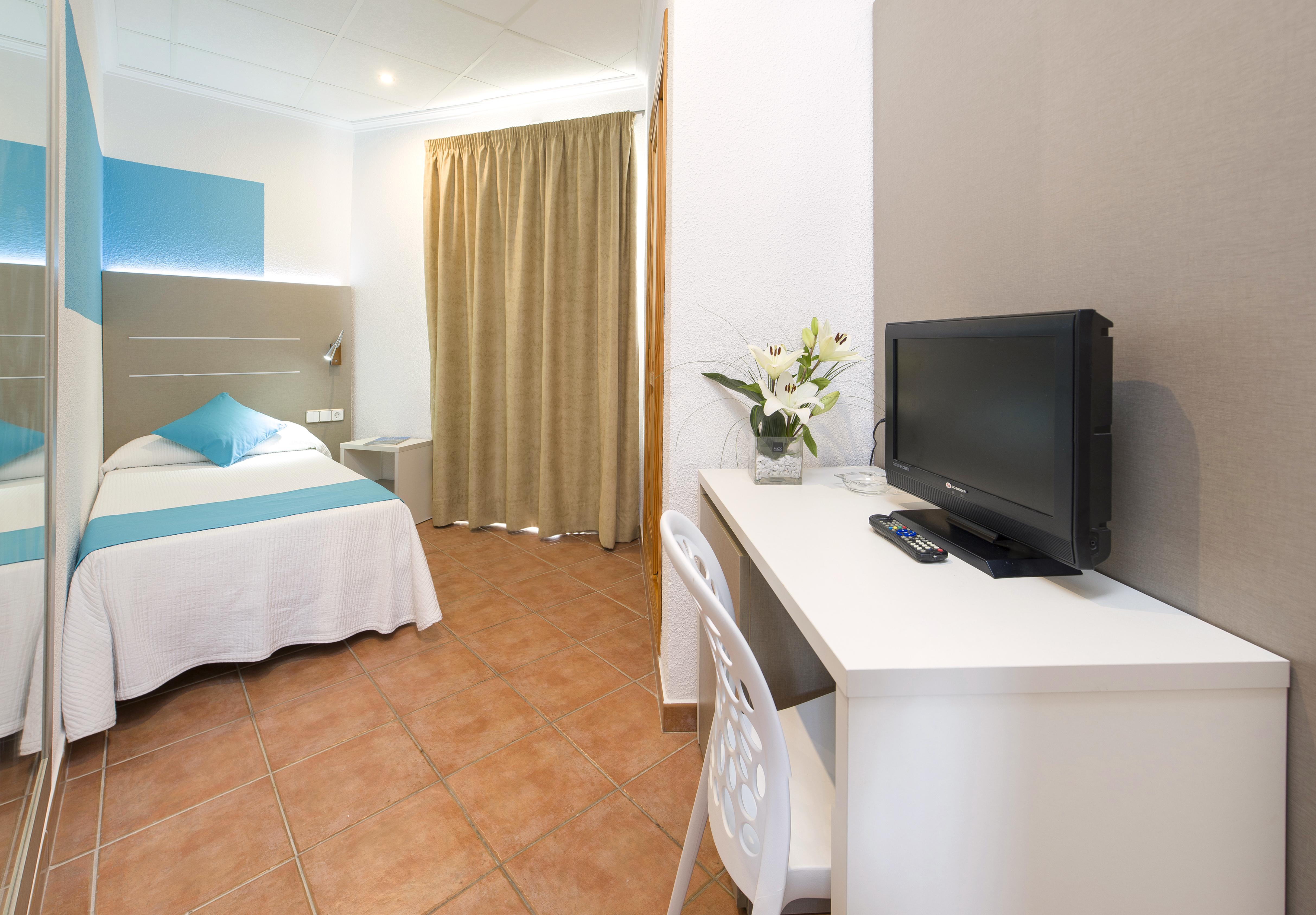 Hostal Adelino Sant Antoni de Portmany Exterior foto