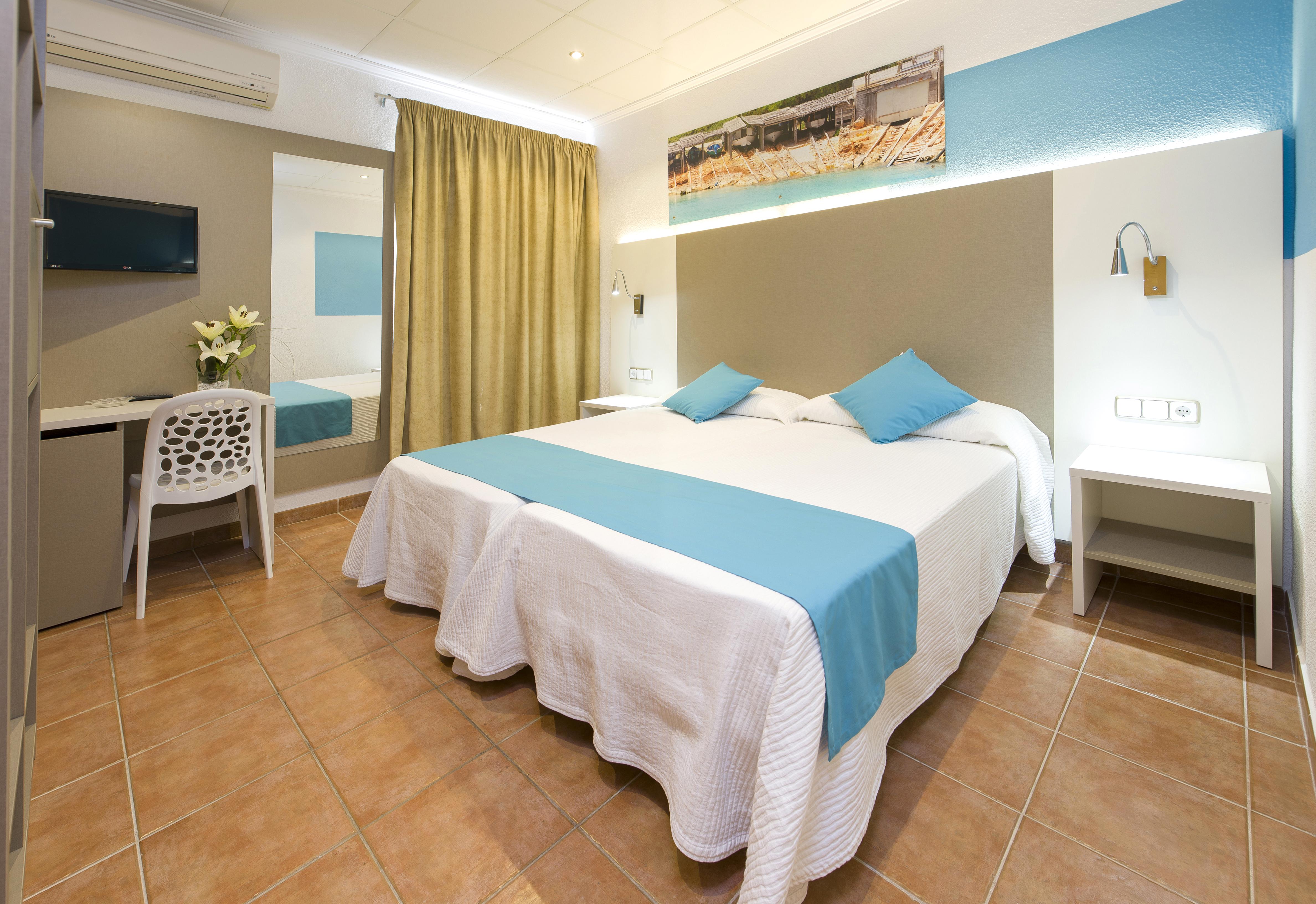 Hostal Adelino Sant Antoni de Portmany Exterior foto